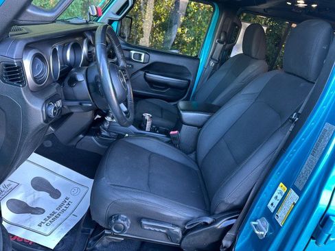Used 2019 Jeep Wrangler Unlimited Sport S image 12