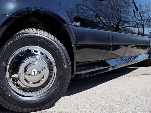 Used 2024 Mercedes-Benz Sprinter 3500 image 5