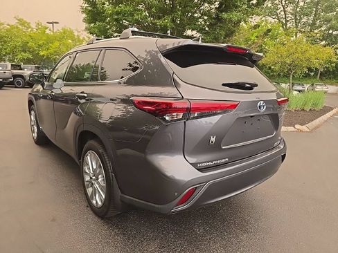Used 2021 Toyota Highlander Limited AWD/4WD image 5