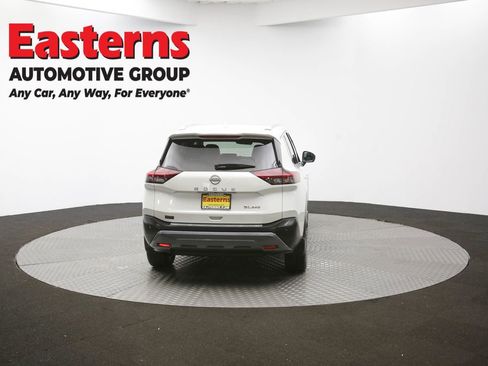 Used 2022 Nissan Rogue SL w/ SL Premium Package image 39