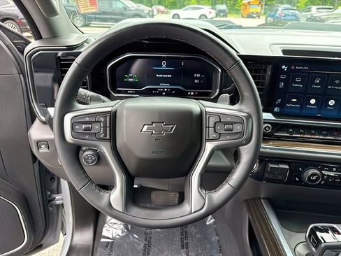 Used 2024 Chevrolet Silverado 1500 LT Trail Boss w/ Convenience Package II AWD/4WD image 26
