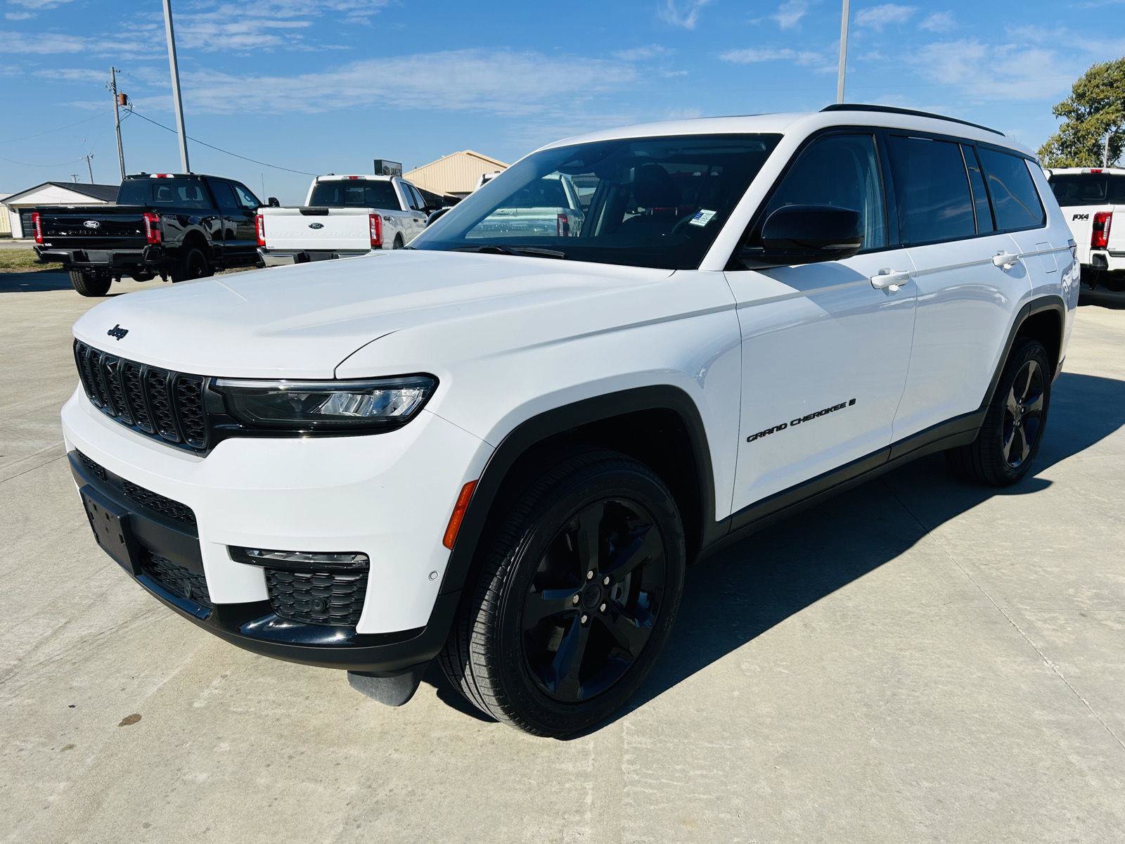 Used 2023 Jeep Grand Cherokee L Limited w/ Luxury Tech Group II AWD/4WD image 43