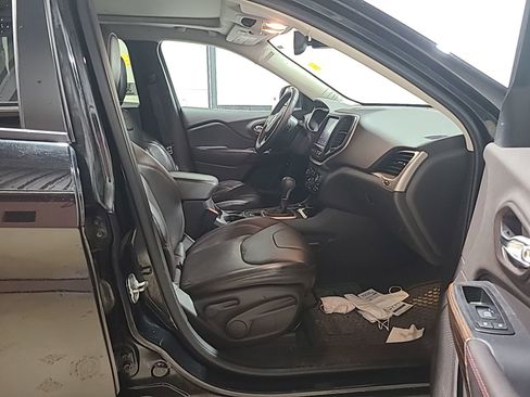 Used 2014 Jeep Cherokee Trailhawk w/ Technology Group image 8