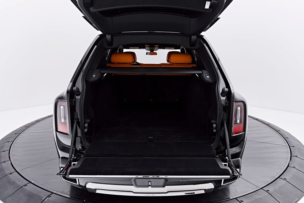 Used 2026 Rolls-Royce Cullinan w/ Cullinan Package AWD/4WD image 25