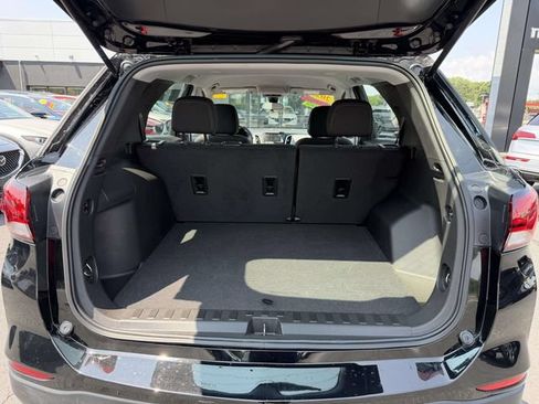 Used 2023 Chevrolet Equinox LS FWD image 8