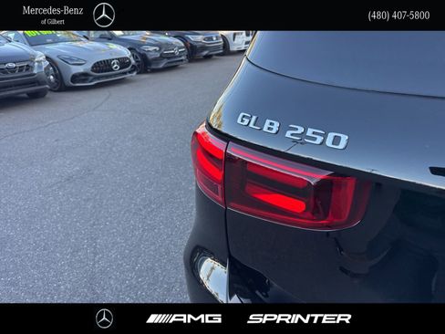 Certified 2025 Mercedes-Benz GLB 250 image 5