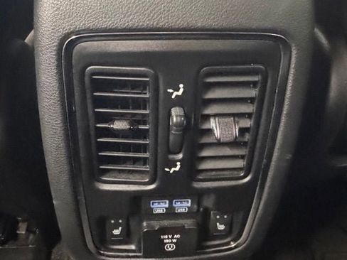 Used 2017 Dodge Durango R/T w/ Technology Group AWD/4WD image 21