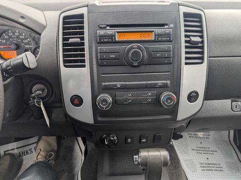 Used 2012 Nissan Frontier SV image 15