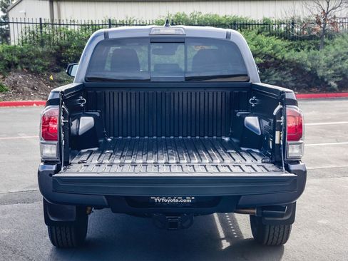 Certified 2023 Toyota Tacoma TRD Off-Road image 31