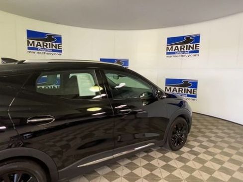 Certified 2023 Chevrolet Bolt EUV Premier w/ Redline Edition FWD image 2