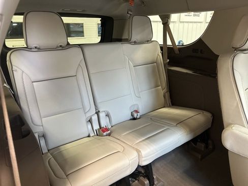 Used 2022 GMC Yukon XL Denali image 25