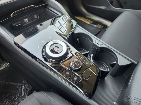 New 2025 Kia Sportage LX image 15