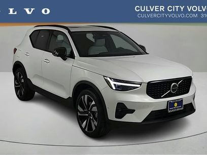 Used 2026 Volvo XC40 B5 Ultra w/ Climate Package