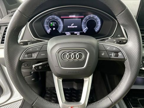Used 2024 Audi Q5 e Premium Plus w/ Premium Plus Package image 21