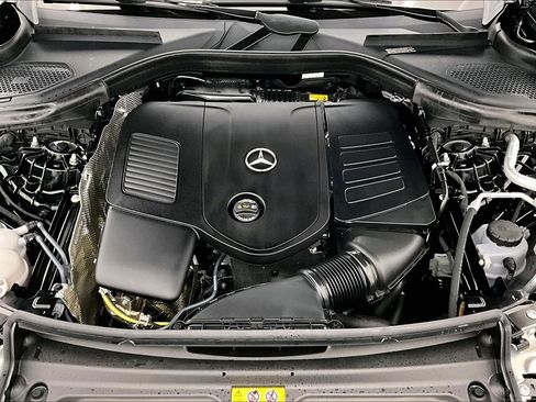 Used 2026 Mercedes-Benz GLC 300 image 9