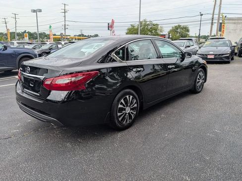 Used 2018 Nissan Altima 2.5 S w/ S Convenience Package FWD image 3