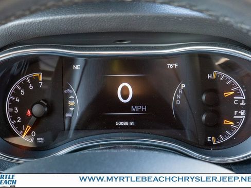 Certified 2020 Jeep Grand Cherokee Laredo image 24