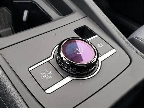 New 2026 Volkswagen Tiguan SE image 11