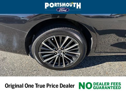 Used 2023 Lexus ES 250 w/ Premium Package image 29