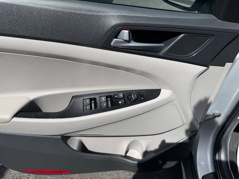 Used 2017 Hyundai Tucson SE image 11