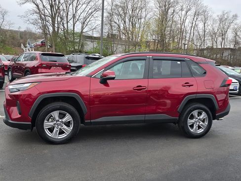 Used 2023 Toyota RAV4 XLE w/ Convenience Package image 3