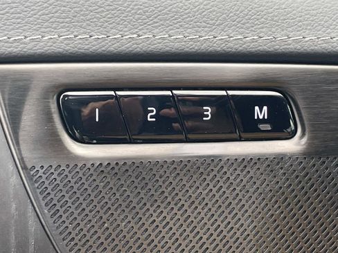 Certified 2024 Volvo XC90 B6 Ultimate w/ Protection Package Premier AWD/4WD image 19