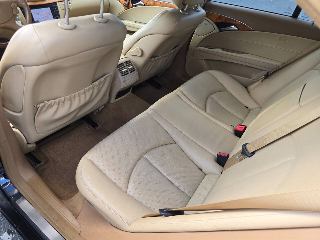 Used 2008 Mercedes-Benz E 350 4MATIC Sedan image 21