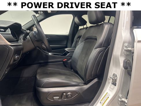 Certified 2021 Jeep Grand Cherokee L Laredo image 19