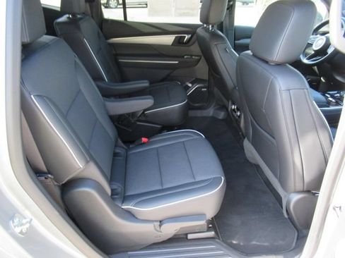 Used 2026 Buick Enclave Preferred FWD image 32