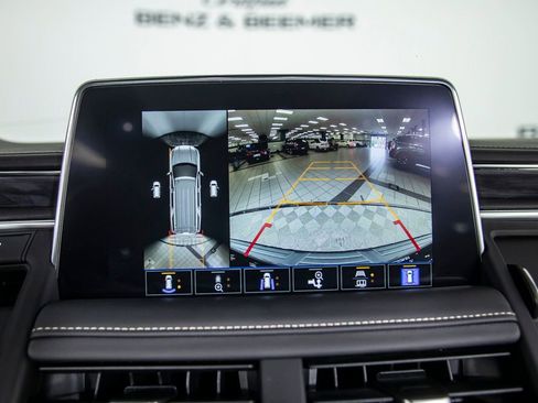 Used 2023 GMC Yukon XL SLT w/ SLT Premium Package image 35