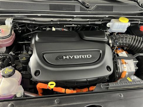 Used 2023 Chrysler Pacifica Pinnacle image 37