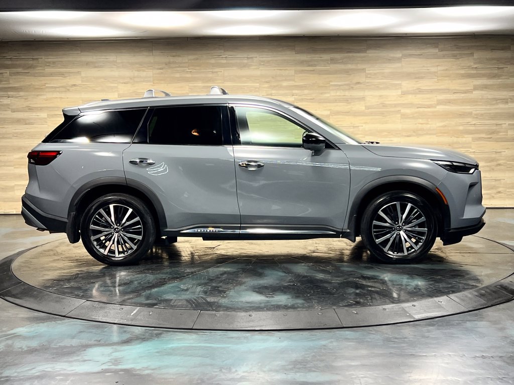 Used 2025 INFINITI QX60 Sensory w/ Vision Package AWD/4WD image 23
