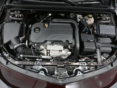 Used 2021 Chevrolet Malibu LT image 45