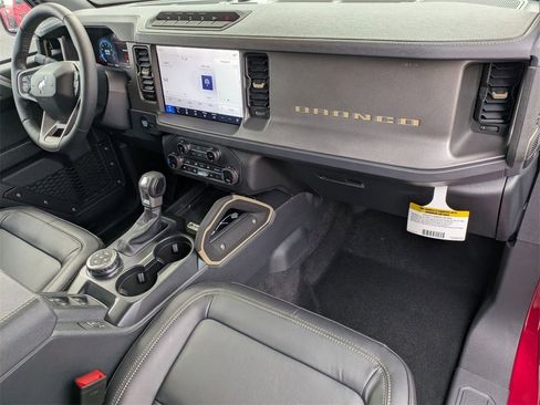 New 2025 Ford Bronco Badlands w/ Sasquatch Package image 46