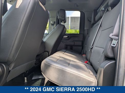 Used 2024 GMC Sierra 2500 Pro w/ Convenience Package image 16