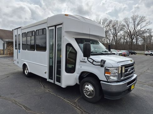 Used 2021 Ford E-350 and Econoline 350 Super Duty w/ Shuttle Bus Prep Package image 2