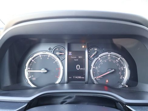 Used 2020 Toyota 4Runner TRD Off-Road Premium w/ Moonroof Package AWD/4WD image 19