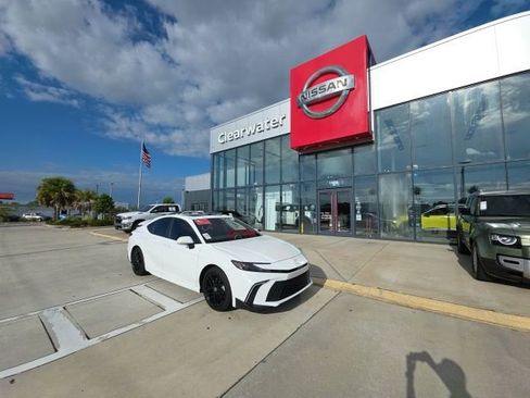 Used 2025 Toyota Camry SE w/ Multimedia Upgrade Package FWD image 1