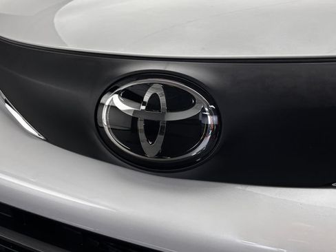 Used 2026 Toyota Sienna XLE FWD image 49