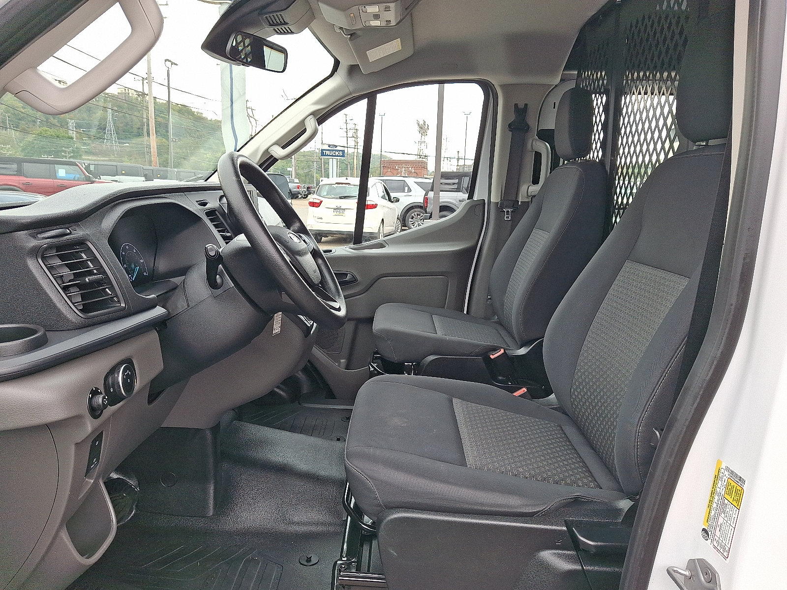 Used 2024 Ford Transit 250 Low Roof AWD w/ Exterior Upgrade Package image 16