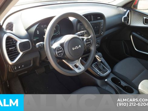 Used 2024 Kia Soul LX w/ Option Group 015 image 6