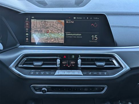 Used 2022 BMW X6 xDrive40i w/ M Sport Package image 12