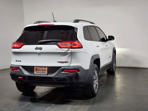 Used 2018 Jeep Cherokee Trailhawk image 28