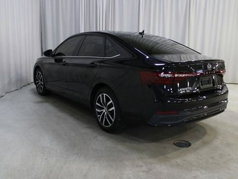 Used 2025 Volkswagen Jetta SE w/ Sunroof Package image 28