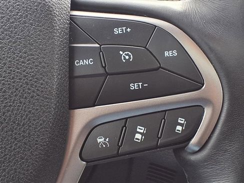 Used 2018 Jeep Grand Cherokee High Altitude image 17