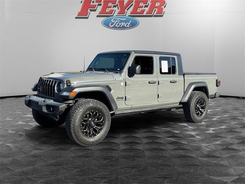 Used 2020 Jeep Gladiator Sport w/ Quick Order Package 24S image 1