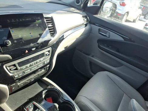 Used 2021 Honda Pilot Touring image 23