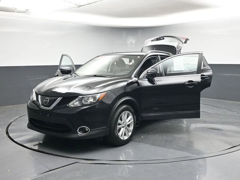 Used 2018 Nissan Rogue Sport SV w/ SV Technology Package image 46