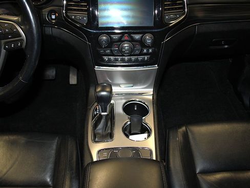 Used 2022 Jeep Grand Cherokee Limited w/ Trailer Tow Group IV image 25