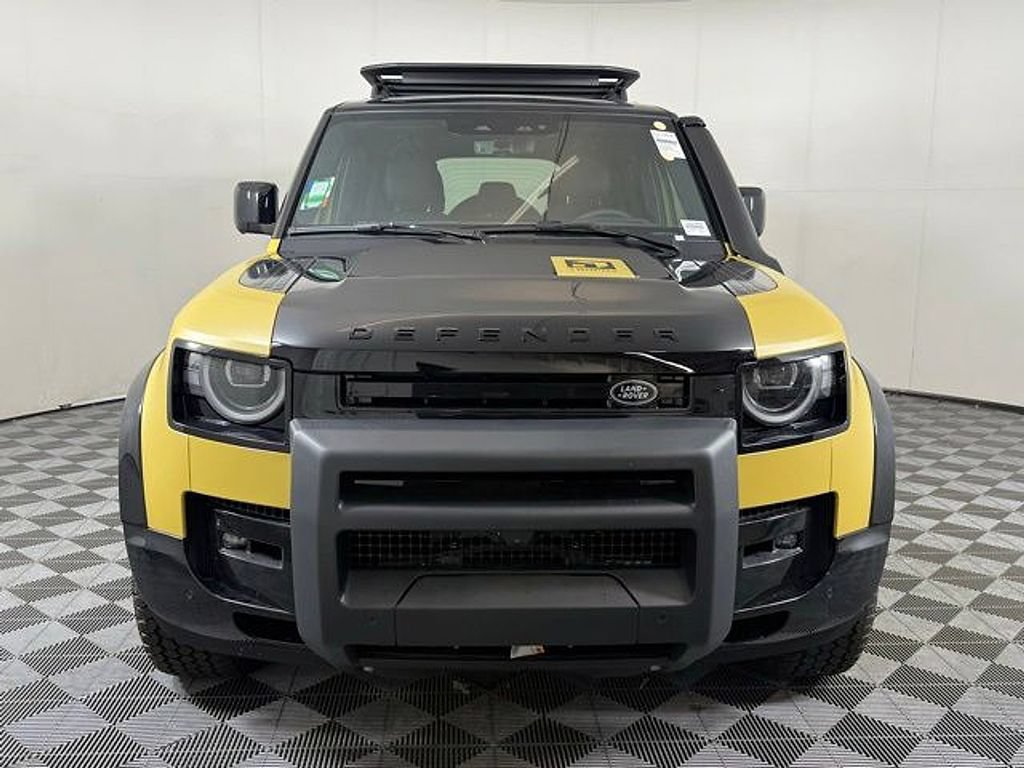New 2026 Land Rover Defender 110 AWD/4WD image 9